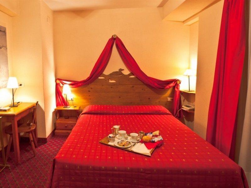 Hotel Courmayeur Eksteriør bilde