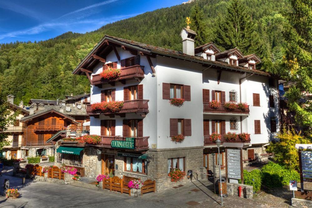 Hotel Courmayeur Eksteriør bilde